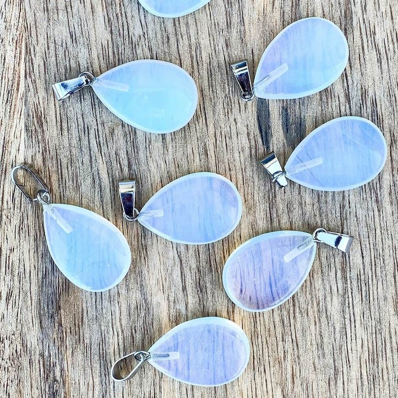 Buy Carnelian, Opalite, Rose Quartz, Clear Quartz, Tiger Eye, Blue Howlite Turquoise Pendant - Natural Gemstone Drop Pendant Jewelry at Magic Crystals. Carnelian is best for Motivation, Strength, and Leadership. Our pendants are handmade necklace, with natural stones. We carry a variety of beautiful healing crystal.