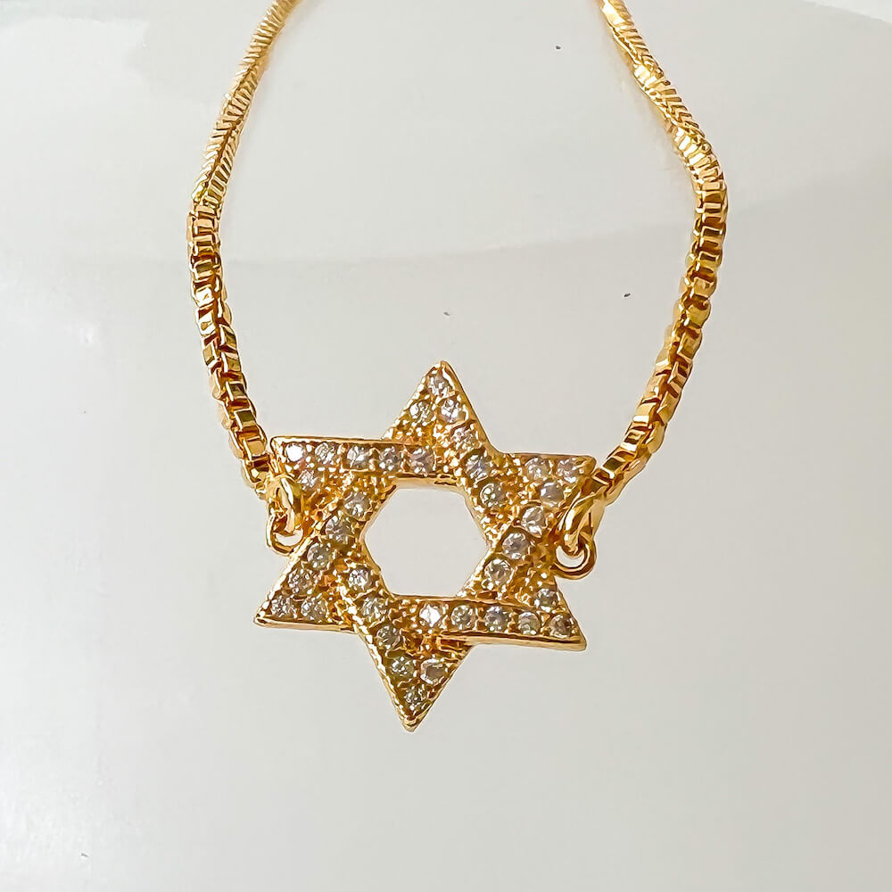 18K Gold Filled Star Of David Bracelet - Protection amulet from Magic Crystalss. Hypoallergenic (lead-free, nickel-free, cadmium-free). MagicCrystals.Com bracelets are hand-crafted with love. Unique gift with meaning to your precious days such as graduations, birthdays, mother's days, wedding events