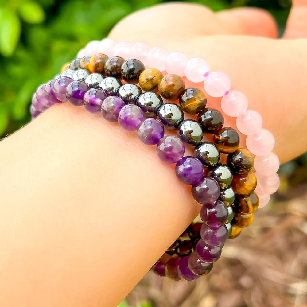 Aquarius Bracelet Zodiac Set from Magic Crystals is perfect and designed for people whose sun sign is Aquarius. Aquarians are free spirits and often have an innovative or eccentric attitude toward fashion and hobbies. Best Aquarius crystals and Aquarius gifts for birthdays, Christmas, and mother's day. Zodiac Kit