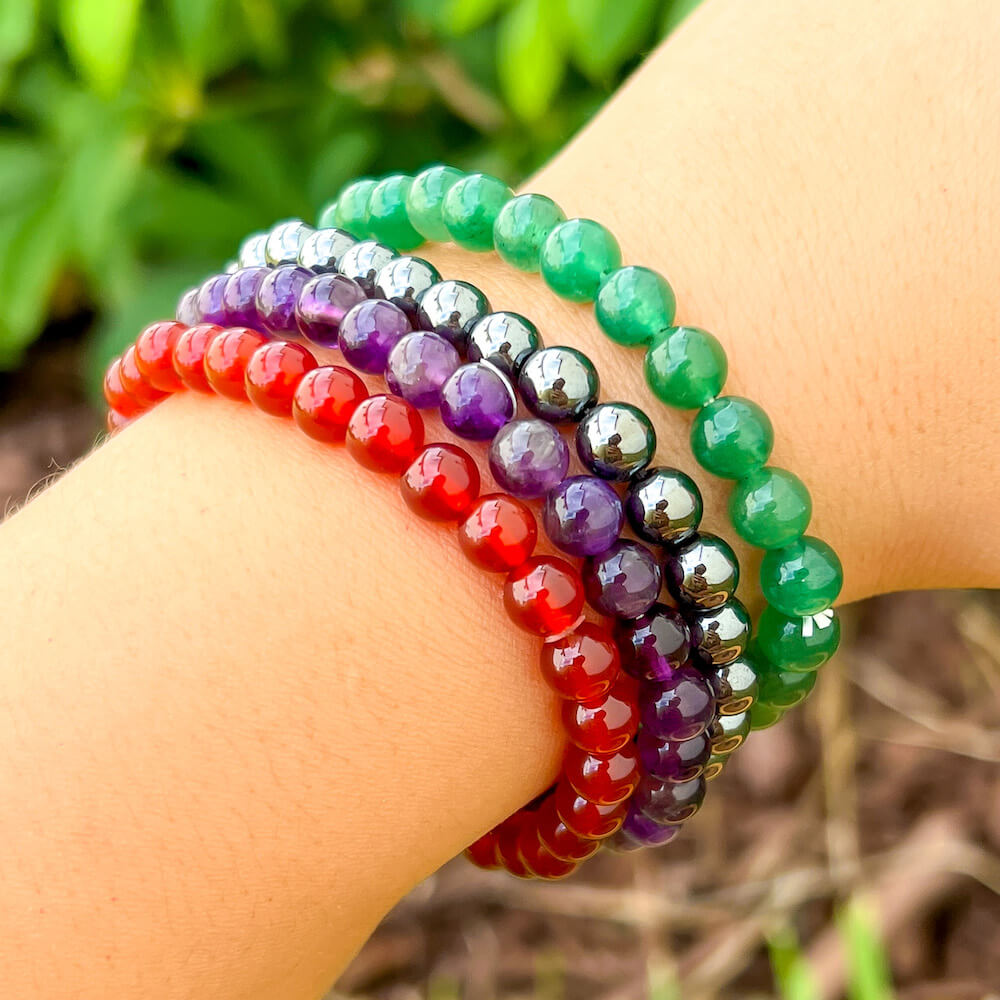 The Aries Gemstone Bracelet Set from Magic Crystals is perfect and designed for people whose sun sign is in Aries to bring temperance and balance back to your life. It blends Carnelian, Amethyst, Green Aventurine, and Hematite. Best Aries crystals and Aries Zodiac Pack gift for birthdays, Christmas, mother's day