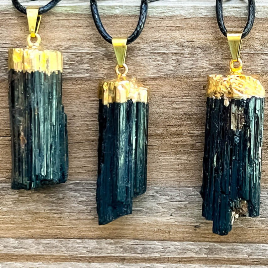 Check out our Handmade Raw Black Tourmaline Pendant. The Best Quality Healing Crystal Gemstones for Protection. This is a Great Stone to Keep you grounded and Align your Root Chakra. Black Tourmaline Also Aids in the Removal of Negative Energies Within a Person or a Space. Magic Crystal Free Shipping Available.