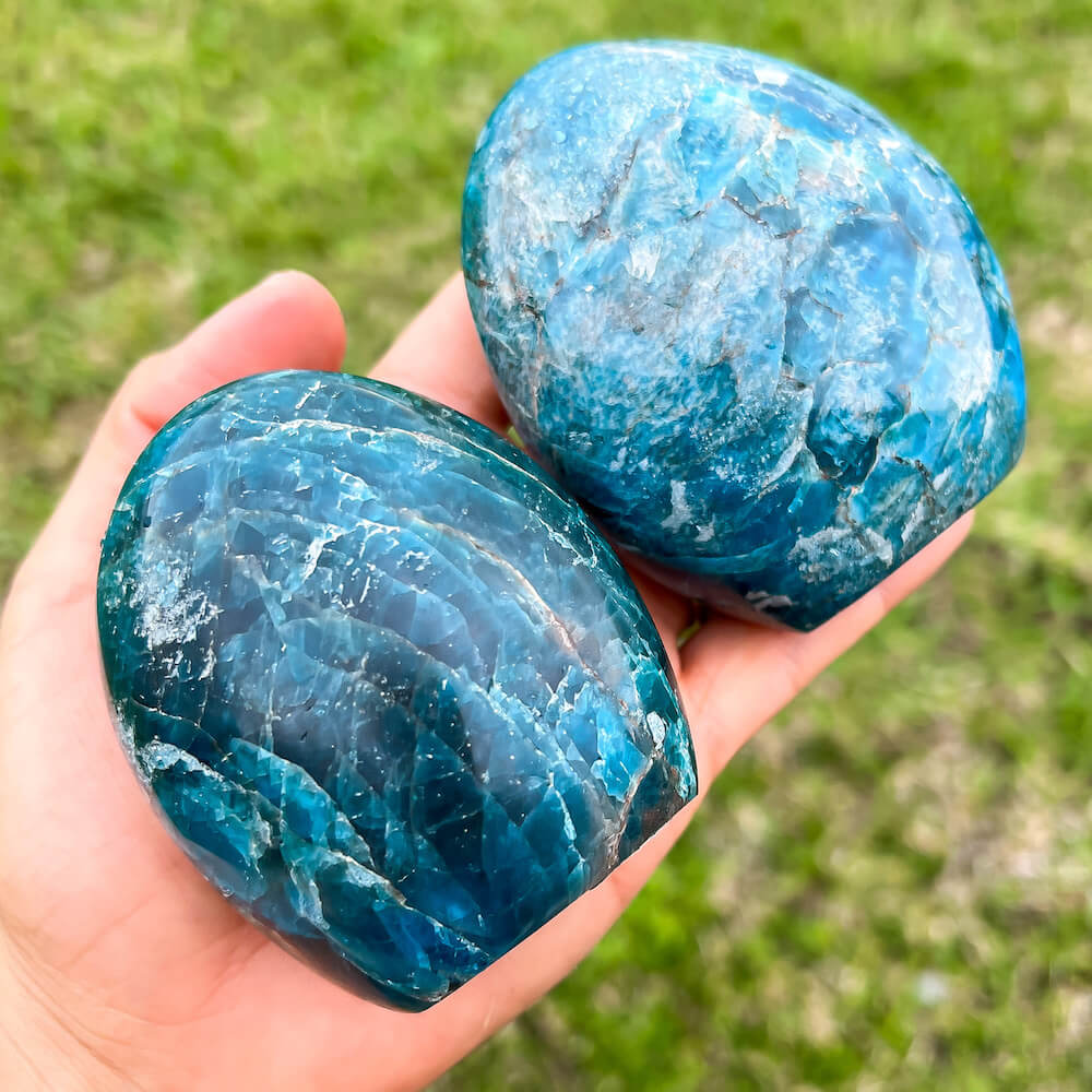 Check out Magic Crystals for the very best in unique Blue Apatite Free Form with Cut Base - Blue crystal. Buy genuine blue apatite stone, polished Display Specimens, blue crystals, blue apatite crystal, Apatite Specimenmotivational stone with FREE SHIPPING available. Blue Apatite for MOTIVATION • MANIFESTATION.