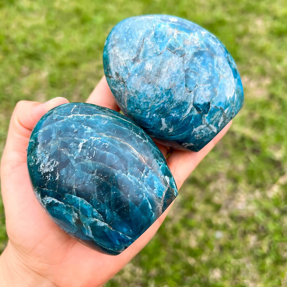 Check out Magic Crystals for the very best in unique Blue Apatite Free Form with Cut Base - B - Blue Apatite Free Form Stone - Apatite Specimen, polished Display Specimens, blue crystals, blue apatite crystal, Apatite Specimenmotivational stone with FREE SHIPPING available. Blue Apatite for MOTIVATION • MANIFESTATION.