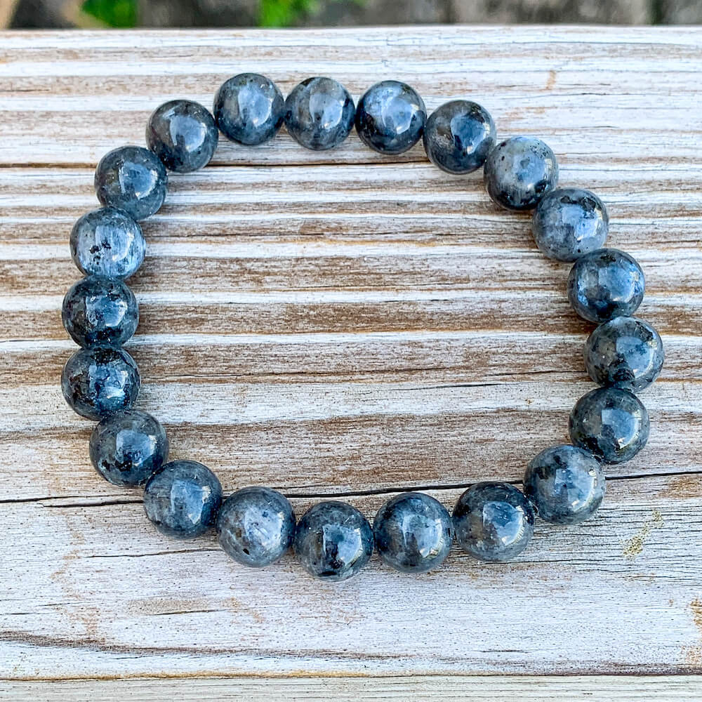 Looking for Larvikite Labradorite Beaded Bracelet? Shop Labradorite Bracelets Stone Jewelry at Magic Crystals. Gray Bracelet, Gemstone Bracelet, Stretch Bracelet, Healing Crystal Magic Bracelet, Man and Woman Bracelet. Protection and Awakening Bracelet, Handmade Bracelet, Psychic Abilities. Connect with nature spirits.