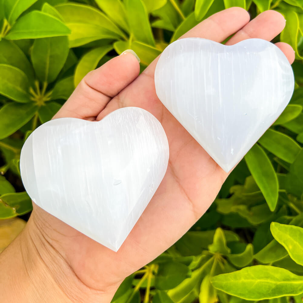 Did you scroll all this way to get facts about selenite? selenite healing properties: Selenite is like liquid light. Shop for Selenite Heart - Carved selenite - healing crystal in Magic crystals. FREE SHIPPING available and beautiful heart carved stones with genuine gemstones. Selenite heart chakra selenite stone. Large-Selenite-Heart