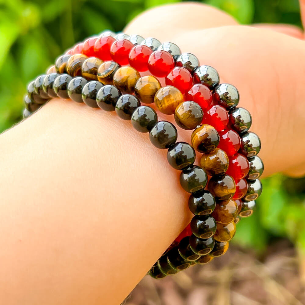 The Leo Gemstone Bracelet Set from Magic Crystals is perfect and designed for people whose sun sign is in Leos are often very sociable and have natural leadership qualities. It blends Hematite, Carnelian, Tiger Eye, and Black Onyx. Best Leo crystals and Leo Zodiac Pack gift for birthdays, Christmas, and mother's day.