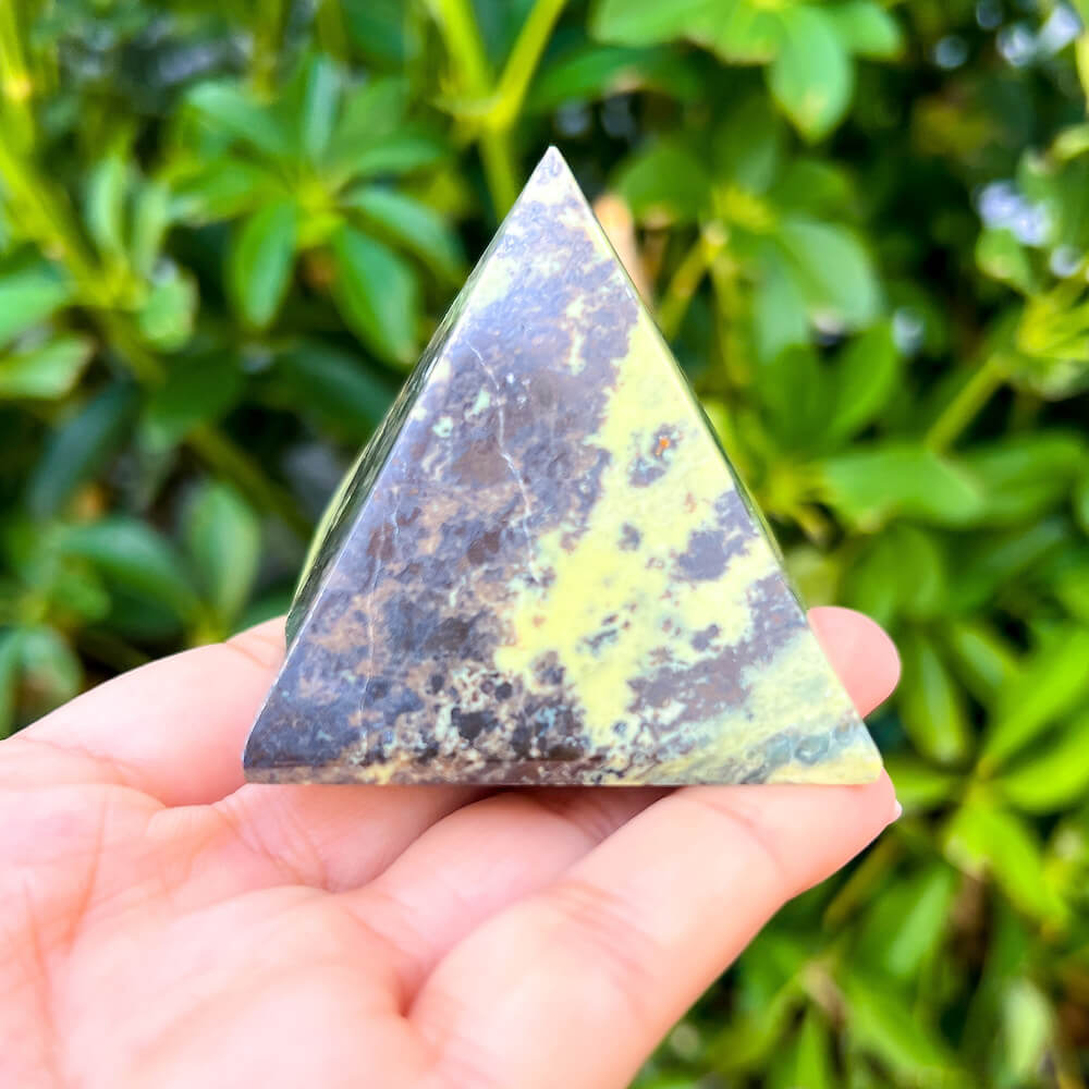 Looking for Green Serpentine Pyramid? Shop at Magiccrystals.com for Genuine Green Peruvian Serpentine Magnatite Pyramid - Serpentine Pyramid - Stone Point. Magic Crystals FREE SHIPPING on quality crystals. Serpentine is associated with the heart chakra and increases love and nurturing.