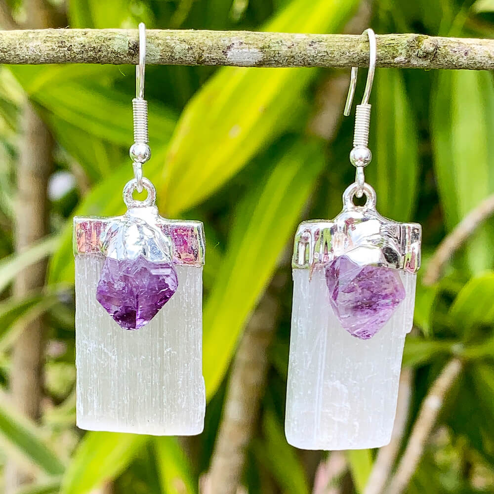 Looking for a Selenite Earring or Amethyst Earring? Selenite and Amethyst Earring with Chain and Selenite and Amethyst Earring are available at Magic crystals. We carry genuine Selenite, Amethyst stones. This Earring is used for Money Stone, Cleansing earrings, and Stress Relief. FREE SHIPPING available.