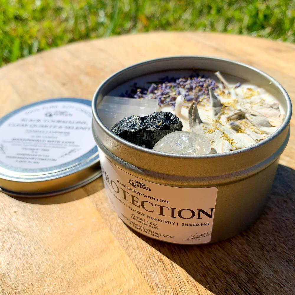 Vanilla & Lavender Candle at Magic Crystals. Clear Quartz, Selenite and Black Tourmaline Candles Handmade. Shop for Energy Candles Handmade with Crystals, Herbs & Essential Oils, and more in magiccrystals.com . Full set of Ritual Candles available with FREE SHIPPING at MagicCrystals. Aromatherapy Candles.