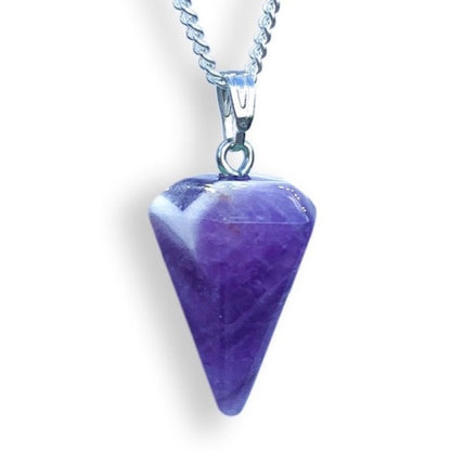 Stone Quartz Single Point Necklace - Gemstone Jewelry at Magic Crystals. Amazingly versatile, natural crystal jewelry can accent any outfit. Check out our quartz necklace selection. Gemstone Necklaces Free Shipping available. Your Online Necklaces Store! handmade. Shop for necklace at Magic Crystals.