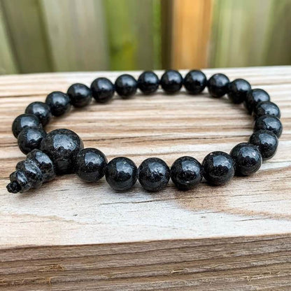 Looking for Black Agate Mala Beads Bracelet? Shop at Magic Crystals for Black Agate Jewelry. Black Agate Stone Bracelets are good for PROTECTION, SUCCESS, and COURAGE. lack Agate is a stone of strength. Natural Gemstone bracelets with Free Shipping available. Black Agate unisex bracelet. 8mm bracelet.