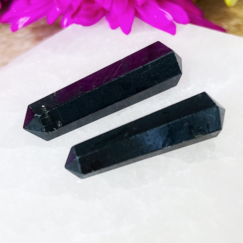 Double Point Stone. Black-Tourmaline-Double-Point. Natural Double Terminated Point Crystal.- Magic Crystal. Natural Double Terminated Point Crystal - MAGICCRYSTALS