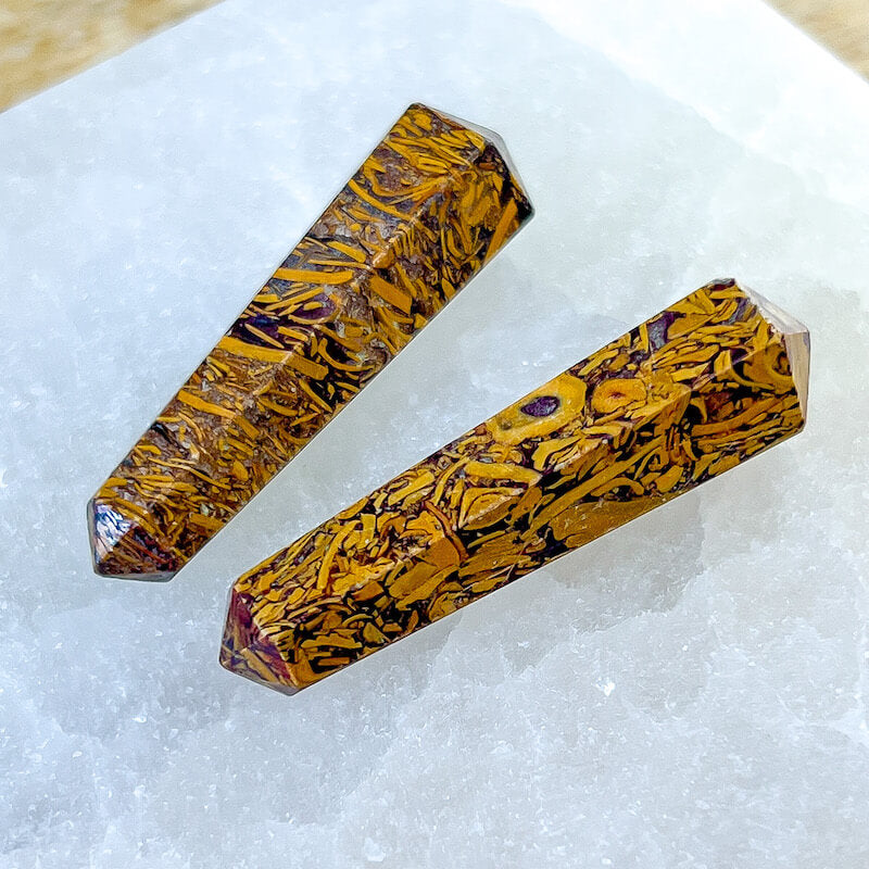 Double Point Stone. Calligraphy-Stone-Double-Point. Natural Double Terminated Point Crystal.- Magic Crystal. Natural Double Terminated Point Crystal - MAGICCRYSTALS