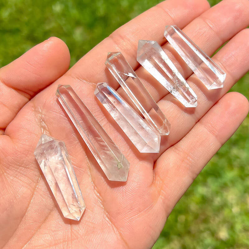 Double Point Stone.     Clear-Quartz-Double-Point. Natural Double Terminated Point Crystal.- Magic Crystal. Natural Double Terminated Point Crystal - MAGICCRYSTALS