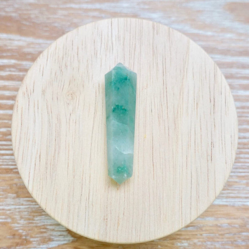 Double Point Stone. Green-Jade-Stone-Stone-Double-Point. Natural Double Terminated Point Crystal.- Magic Crystal. Natural Double Terminated Point Crystal - MAGICCRYSTALS