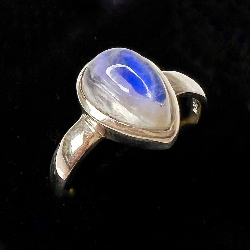 Looking for a Moonstone Sterling Silver Ring - Moonstone Jewelry? Shop at MagicCrystals for Healing Crystal jewelry, Rainbow Moonstone, Flashy Rainbow Moonstone Crystal jewelry, Healing Crystal Ball. White Flashy Blue Crystal Ball, Housewarming Gift Home Decor, Natural Stone Hand Carved Crystal, Rainbow Moonstone