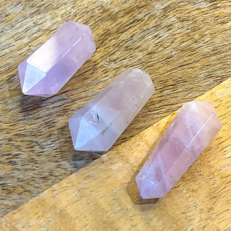 Double Point Stone. Rose-Quartz-Stone-Stone-Double-Point. Natural Double Terminated Point Crystal.- Magic Crystal. Natural Double Terminated Point Crystal - MAGICCRYSTALS
