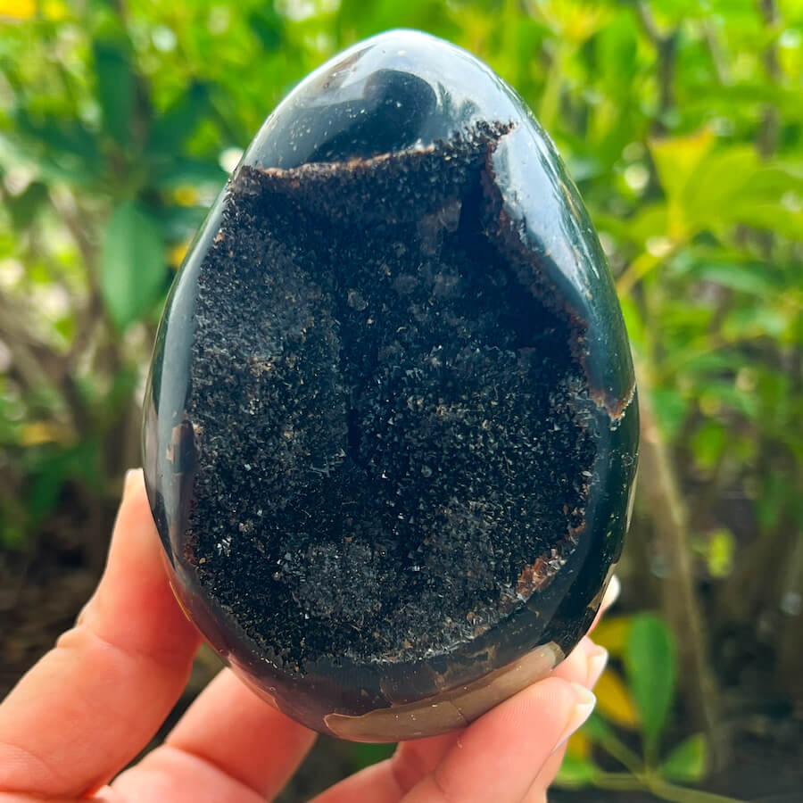 Natural Septarian Crystal Egg UV Reactive Stone Spiritual Healing Crystal Protection Meditation Glowing Energy Dragon Stone Home Decor Gift - MagicCrystals.com