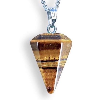 Stone Quartz Single Point Necklace - Gemstone Jewelry at Magic Crystals. Amazingly versatile, natural crystal jewelry can accent any outfit. Check out our quartz necklace selection. Gemstone Necklaces Free Shipping available. Your Online Necklaces Store! handmade. Shop for necklace at Magic Crystals.