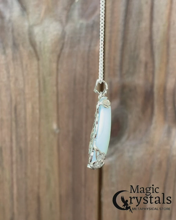 Natural Crystal Drop Flower Necklace, Flower Jewelry. Amazingly versatile, Quartz jewelry to accent any outfit. Check out our CNatural Crystal Necklace,Healing Crystal Necklace selection. Gemstone Necklaces Free Shipping available. Your Online Necklaces Store! Handmade Women Energy Necklace,Crystal Gift Necklace.