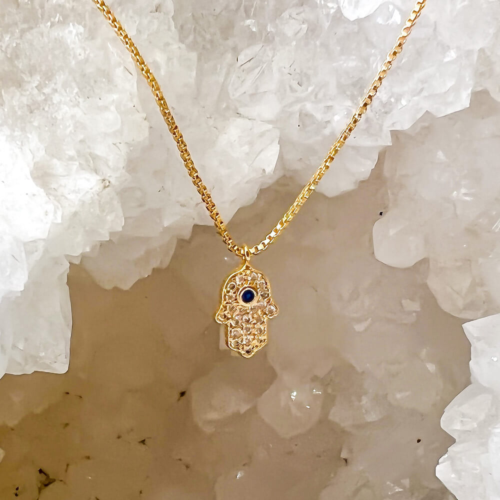18K Gold Filled Hamsa Bracelet - Protection amulet from Magic Crystalss.  Hypoallergenic (lead-free, nickel-free, cadmium-free). MagicCrystals.Com bracelets are hand-crafted with love.  Unique gift with meaning to your precious days such as graduations, birthdays, mother's days, wedding events