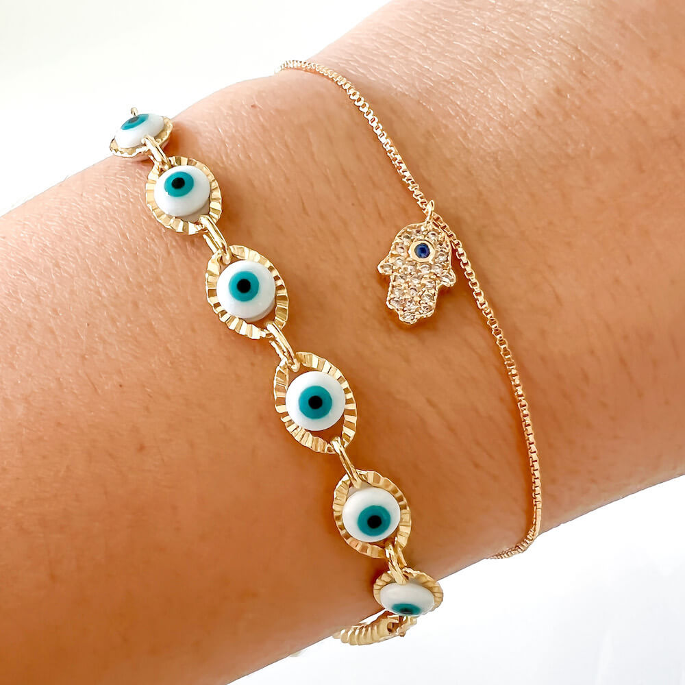 18K Gold Filled Hamsa Bracelet - Protection amulet from Magic Crystalss.  Hypoallergenic (lead-free, nickel-free, cadmium-free). MagicCrystals.Com bracelets are hand-crafted with love.  Unique gift with meaning to your precious days such as graduations, birthdays, mother's days, wedding events