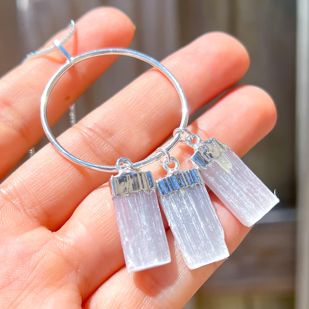 Did you scroll all this way to get facts about selenite? Selenite is like liquid light. Shop for Clearing Necklace, Selenite Necklace, Selenite Jewelry - healing crystal necklace in Magic crystals. Beautiful purification crystal set in silver. FREE SHIPPING available.