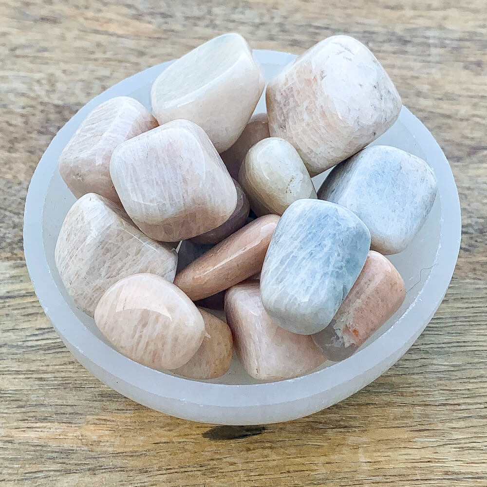 Buy Moonstone Tumbled Stones | Moonstone Polished Gemstones | Bulk Crystals at Magic Crystals. A stone for “new beginnings”, Moonstone is a stone of inner growth and strength. Moonstone Healing Crystal with FREE SHIPPING available.