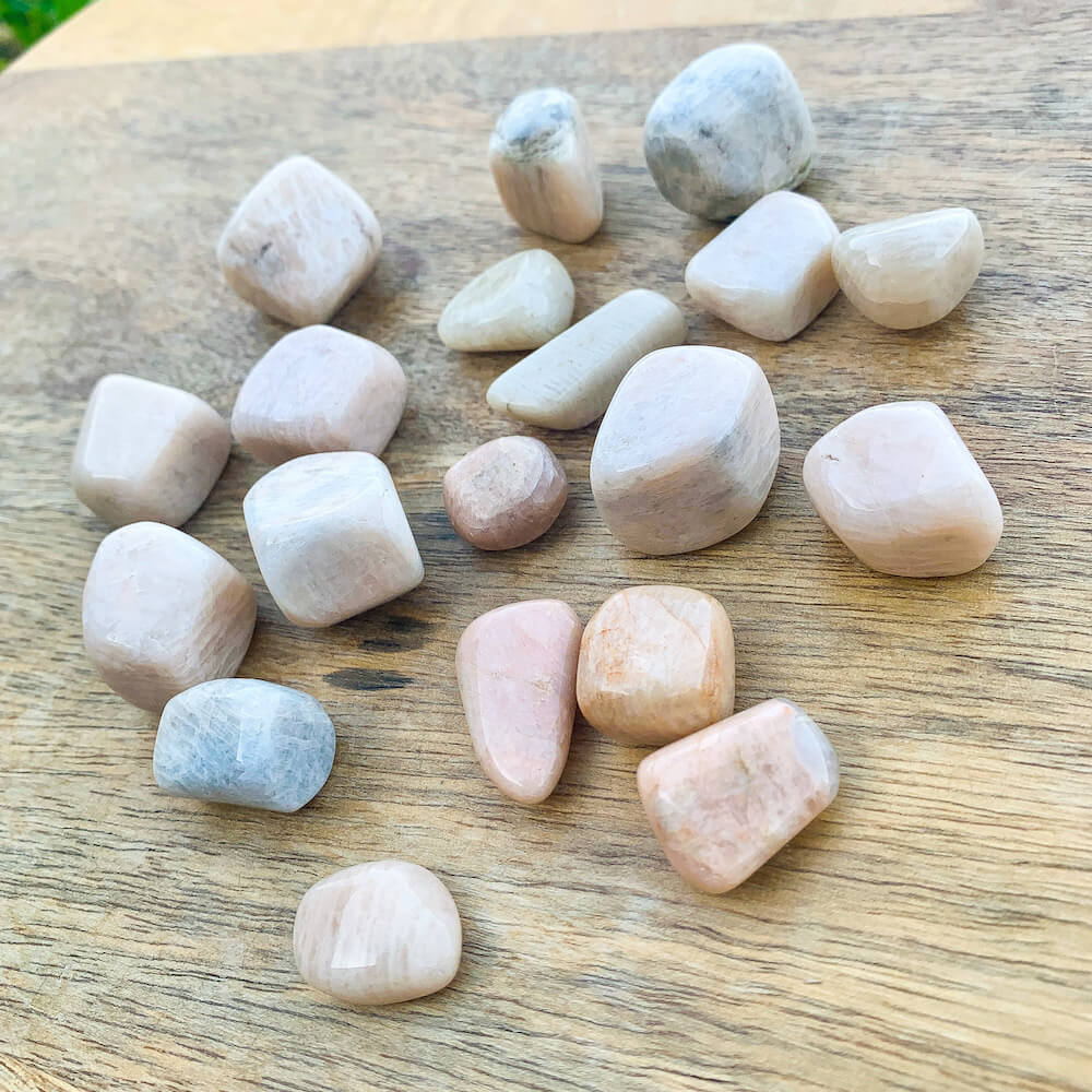 Buy Moonstone Tumbled Stones | Moonstone Polished Gemstones | Bulk Crystals at Magic Crystals. A stone for “new beginnings”, Moonstone is a stone of inner growth and strength. Moonstone Healing Crystal with FREE SHIPPING available.