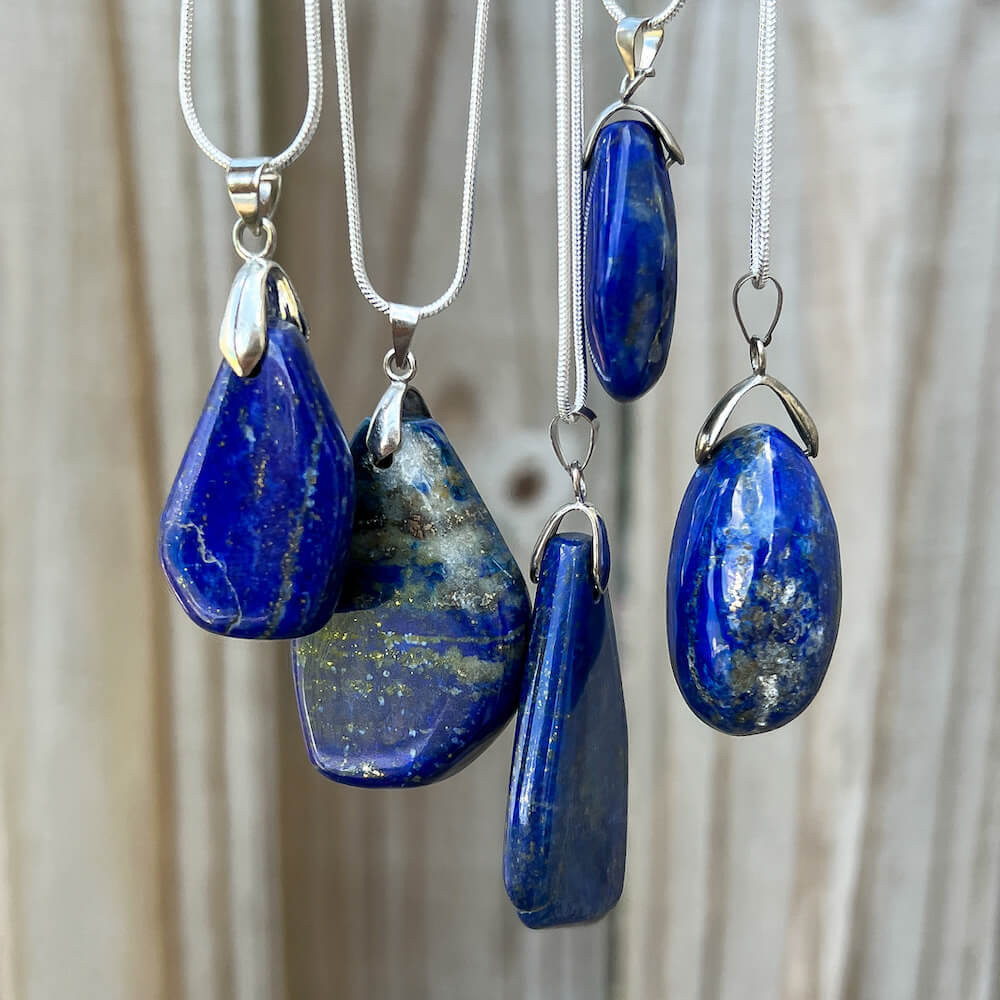 Lapis Lazuli Gemstone Oval Shaped Pendant in 18K Yellow Gold For Sale Lapis Lazuli Gemstone Oval Shaped Pendant in 18K Yellow Gold For Sale