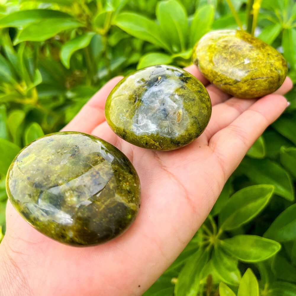 Looking for Crystal Palm Puffy Stone? Shop for Worry Stone, Crystals and palm Stones, Pocket Stone, Natural, Polished at Magic crystals. FREE SHIPPING available. They can also be easily transported or even carried with you as you go about your day. Green-Opal-Crystal-Palm-Stone