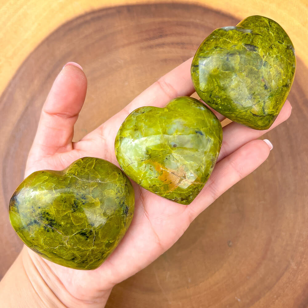 Buy Green Opal Heart from Madagascar - Green Opal  - Green Opal stone quartz - healing crystals and stones when you shop at Magic crystals. Green Polished Stone with FREE SHIPPING. Green Opal Green Opal is a  calming and soothing crystal known for its cleansing and re-energizing properties. 