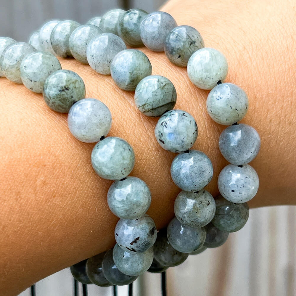 Looking for a Unisex adjustable natural stone Beaded Bracelets? Shop at Magic Crystals for Labradorite Bead Bracelet and Labradorite Jewelry. Gemstone Bracelet with Healing Crystals, and Stones. Labradorite Jewelry Crystal Bracelet with FREE SHIPPING available.
