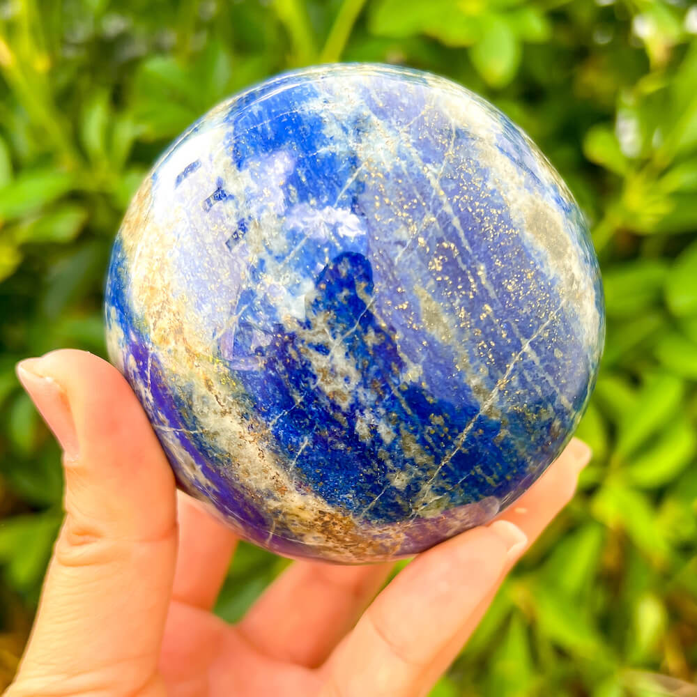 Buy Natural lapis lazuli sphere at Magic Crystals. Natural Lapis Lazuli Sphere - Throat & Third-Eye Chakra - Lapis Lazuli Stone for ORDER • FOCUS • COMMUNICATION. Carry lapis lazuli Stones with you and pull them out whenever you need to center yourself or bring your attention back into focus.    Lapis-Lazuli-Sphere-B