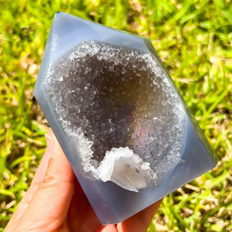 Looking for Agate Geode Tower - Agate Carving? shop at Magic Crystals for Large Unique Agate Druzy Tower - #G with FREE SHIPPING available. Flower agate can be used to re-bloom the feminine side of all persons. GEMSTONE flame carving. High quality crystals.