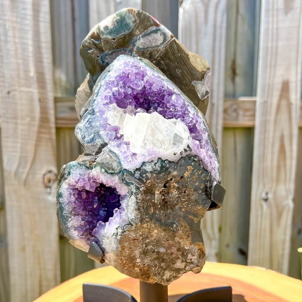 Tall Geode Rocks Giant Amethyst Geodes
