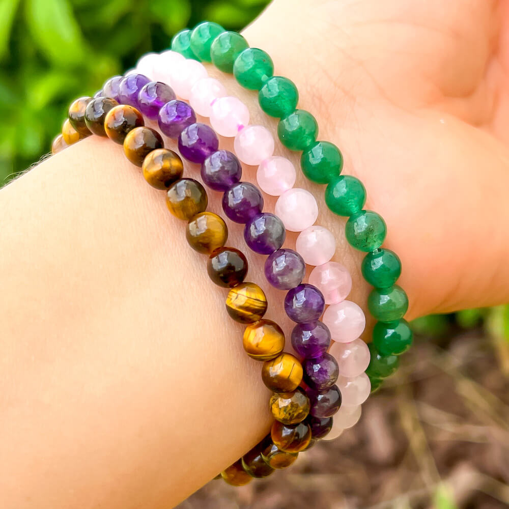 The Libra Gemstone Bracelet Set from Magic Crystals is perfect and designed for people whose sun sign is Libra. Librans have a strong sense of justice and are often good at mediating conflict. Best Libra crystals and Libra Zodiac Pack gift for birthdays, Christmas, and mother's day. Zodiac Kit