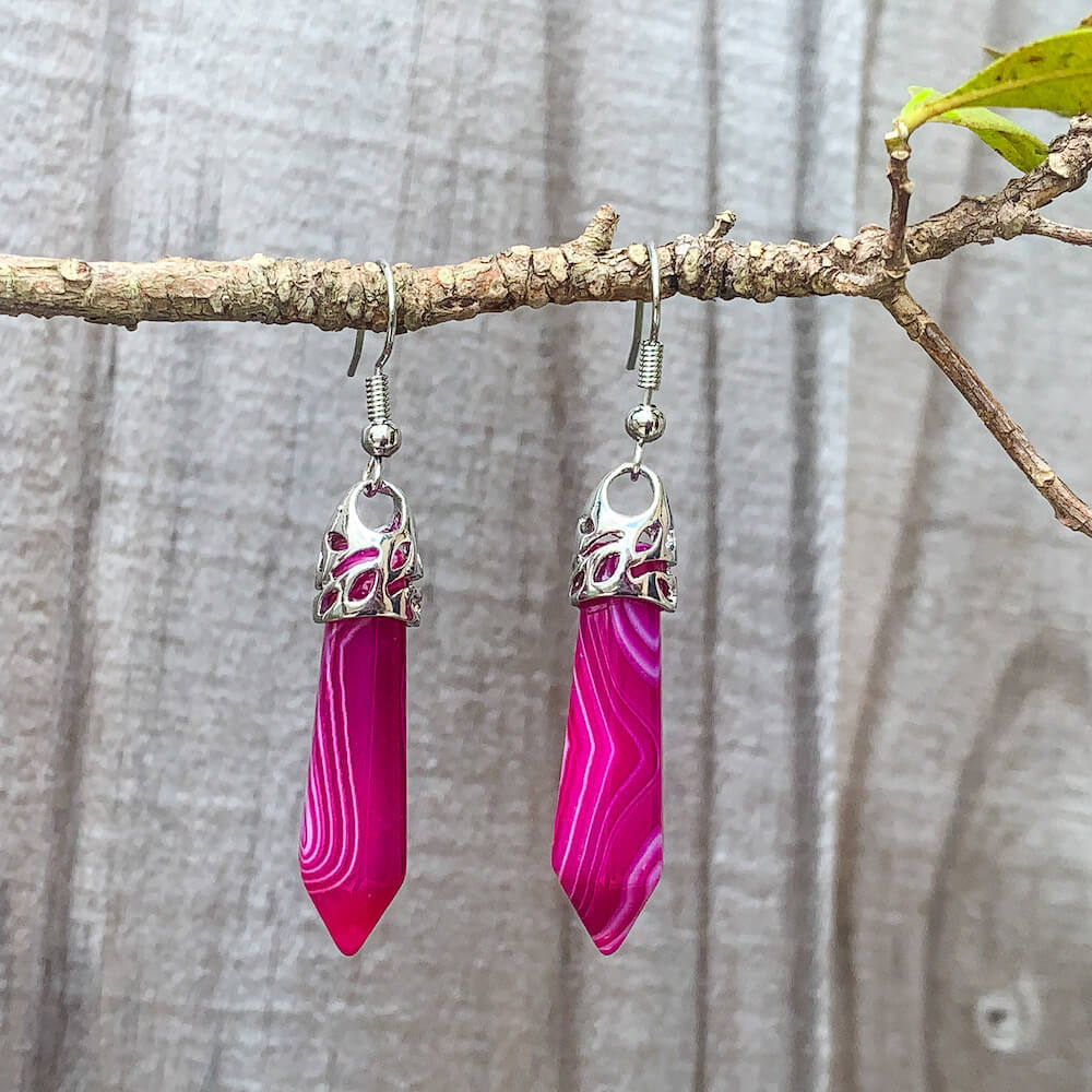 Gemstone Dangling Earrings. Pink Agate Dangle-Earrings. Looking Natural Stone Earrings - Dangling Crystal Jewelry? Show Jewelry at Magic Crystals. Natural stone, dangle earrings, and more. Crystal Single Point Earrings, Small Crystal Points, Healing Crystal Earrings, Gemstones, and more. FREE SHIPPING available.