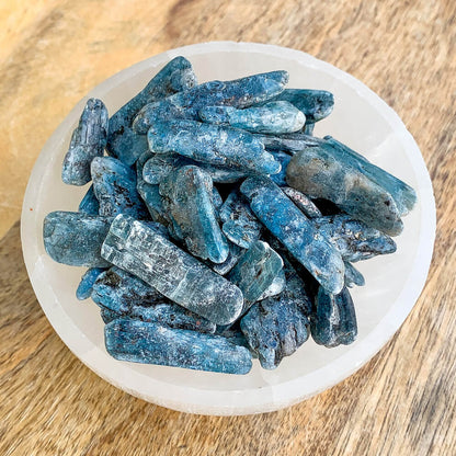 RARE !! KYANITE BRUTE BLEUE VERTE D AFRIQUE RARE !! KYANITE BRUTE BLEUE VERTE D AFRIQUE