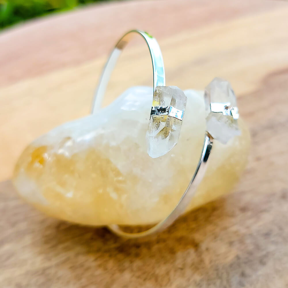 Looking for Raw Clear Quartz Bracelet? Magic Crystals carries Clear Quartz jewelry. Our Clear Quartz Bracelet is an adjustable, perfect Unique Gift. Gift for Her and Xmas Gift for men. Crystal Bracelet with Gemstone Jewelry is a beautiful gift idea. Natural Clear Quartz with FREE SHIPPING available.