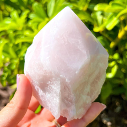 Rose-Quartz-Power-Point. Looking for a Polished Point - Stone Points - Crystal Points - Power Point - Crystal Point Large - Crystal Point Tower - Stone Point? MagicCrystals.com has a wide variety of crystal points to power you grid!. These are used as an Alter Crystal Tower.  Magic Crystals offers free shipping! Crystal Grid Point