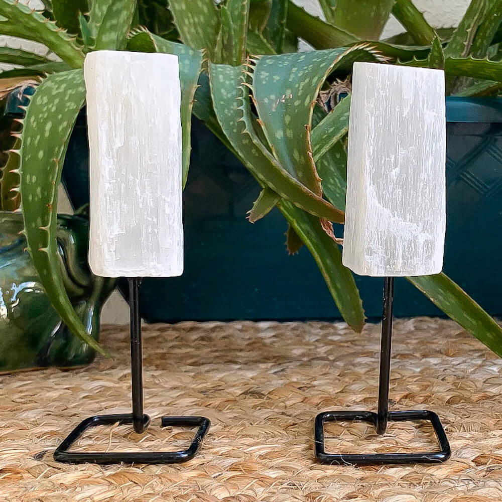 Selenite Point on Stand. Looking for One Rough Selenite Metal Stand, Selenite Chunk on Stand, Point on Stand Pin, Selenite Protect Stone, Rough Selenite, Raw Selenite? Shop for our genuine gemstones. FREE SHIPPING AVAILABLE!