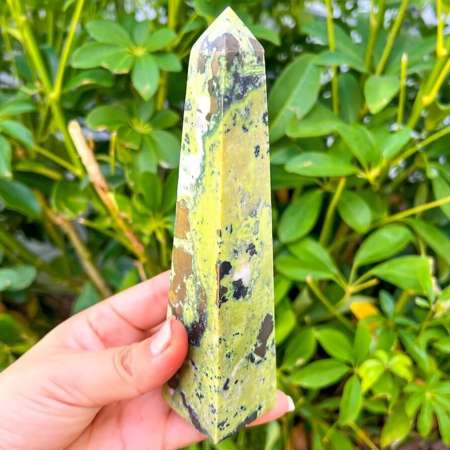 Looking for Green Serpentine Obelisk? Shop at Magiccrystals.com for Genuine Green Peruvian Serpentine Magnatite Tower - Serpentine Tower - Stone Point - Jewelry Making Supplies and more. Magic Crystals FREE SHIPPING on quality crystals. Serpentine is associated with the heart chakra and increases love and nurturing.Serpentine-Obelisk-K