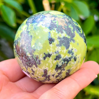 Looking for Green Serpentine Sphere? Shop at Magiccrystals.com for Genuine Green Peruvian Serpentine Magnatite Sphere - Serpentine Sphere - Stone Point. Magic Crystals FREE SHIPPING on quality crystals. Serpentine is associated with the heart chakra and increases love and nurturing.