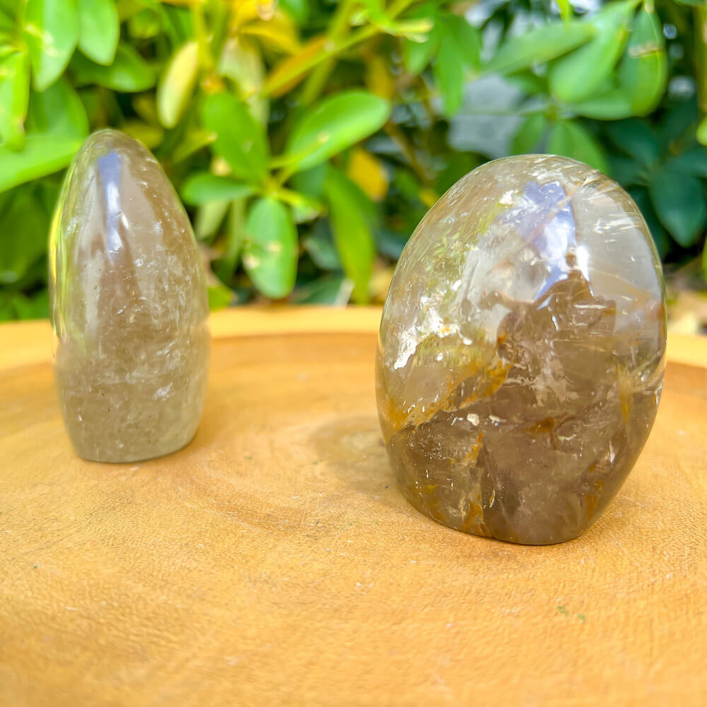 Check out our Smoky quartz Freeform selection. Buy Smoky Quartz Chips/Freeform (Brazil) (Mostly 1.5 to 2 inches). Freeform are great for grids, medicine bags and healing layouts. FREE FORM made of natural Smoky quartz. Magic Crystals has freeform Freeform.