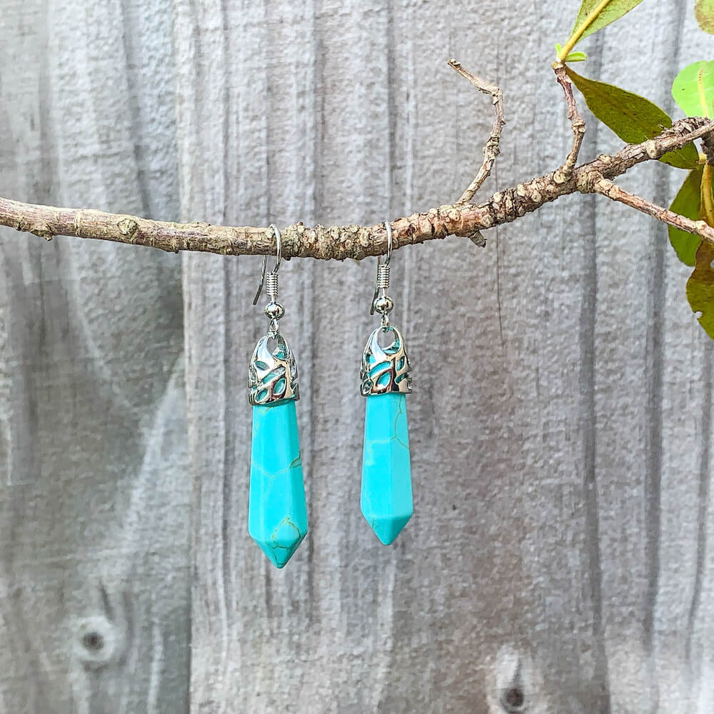 Gemstone Dangling Earrings. Turquoise Dangle-Earrings. Looking Natural Stone Earrings - Dangling Crystal Jewelry? Show Jewelry at Magic Crystals. Natural stone, dangle earrings, and more. Crystal Single Point Earrings, Small Crystal Points, Healing Crystal Earrings, Gemstones, and more. FREE SHIPPING available.