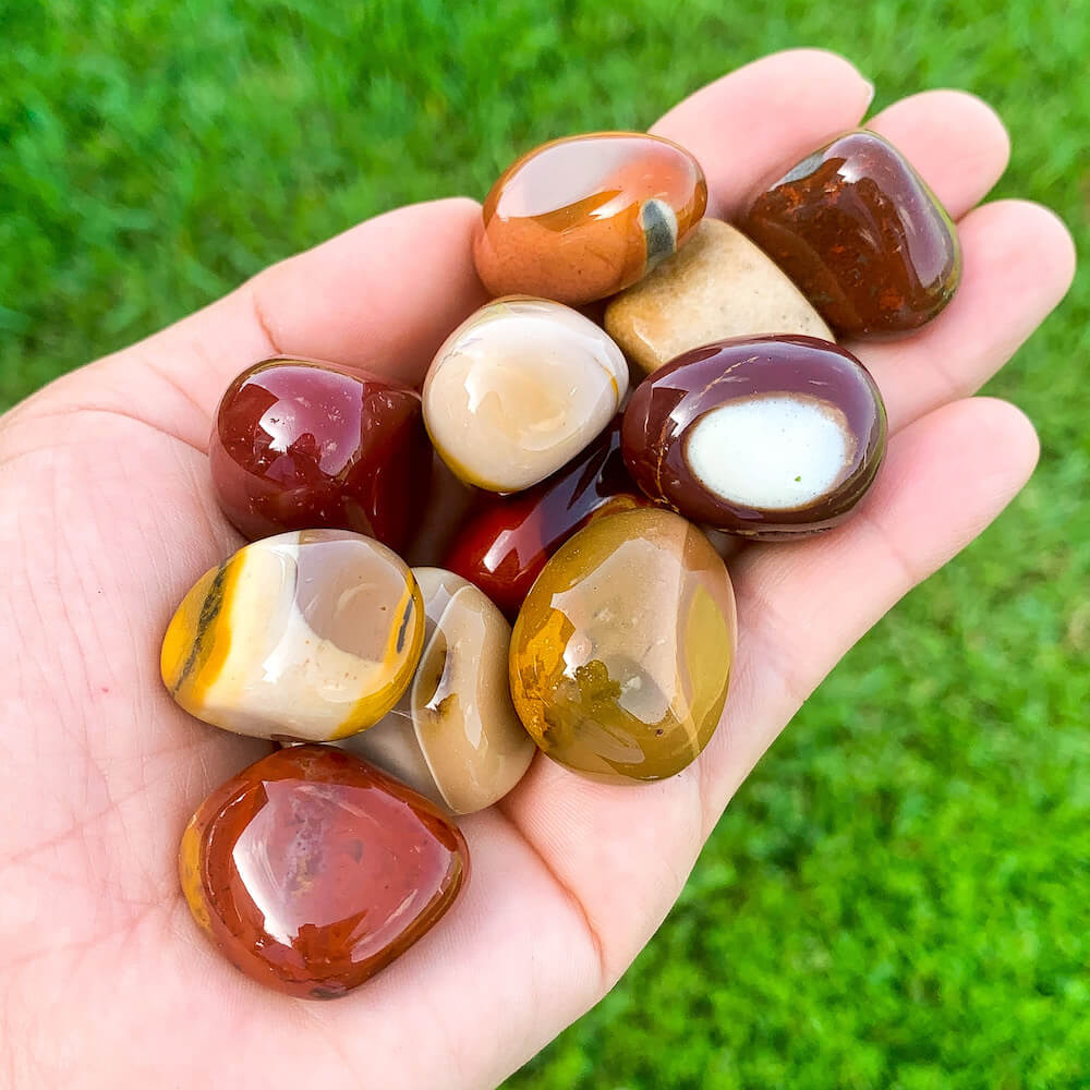 Looking for Mookaite Jasper stones? Shop for genuine Mookaite Jasper Polished gemstone, Mookaite Jasper Stone, red jasper mookaite at Magic Crystals. Natural Mookaite Jasper or mookaite jasper is a powerful reminder of the ageless spirit by raising the vibration of the physical vehicle. FREE SHIPPING.Pocket Stone